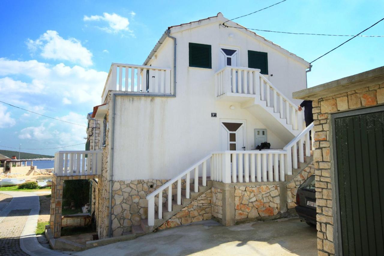 Apartments By The Sea Rukavac, Vis - 2478 Rukavac  Bagian luar foto