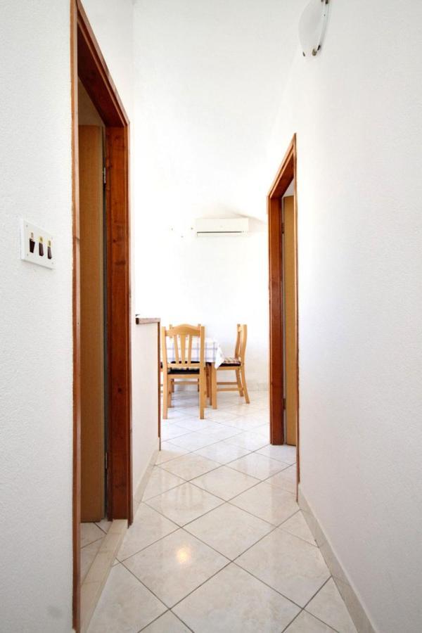Apartments By The Sea Rukavac, Vis - 2478 Rukavac  Bagian luar foto