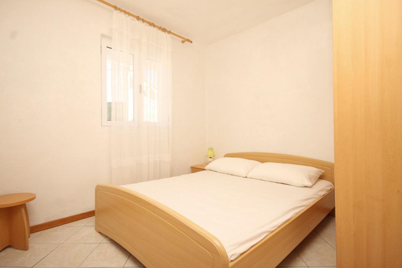 Apartments By The Sea Rukavac, Vis - 2478 Rukavac  Bagian luar foto