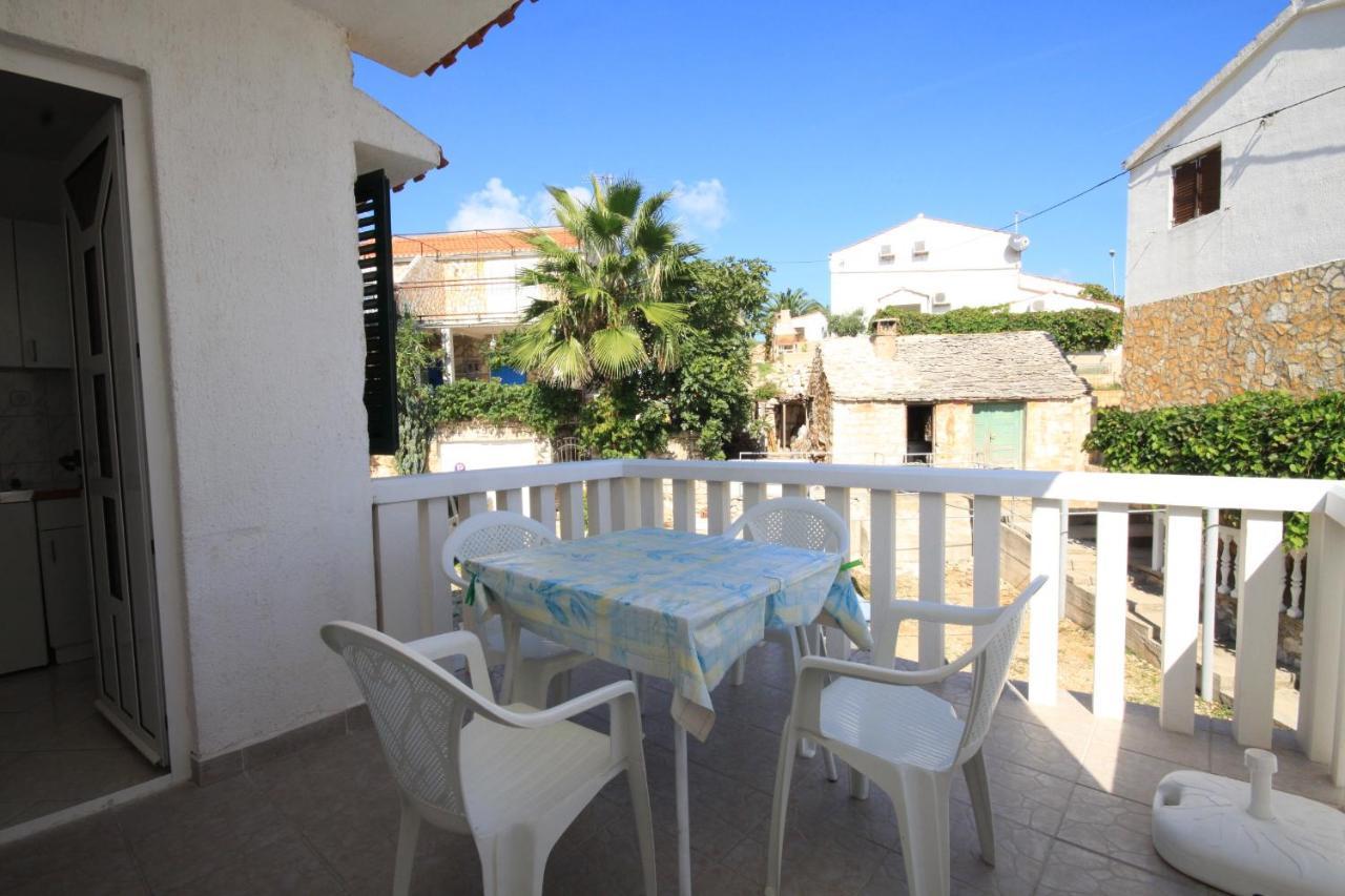 Apartments By The Sea Rukavac, Vis - 2478 Rukavac  Bagian luar foto